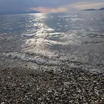Poseidonia 50 & 70 Sqm With Sea View * Corinth