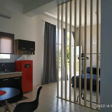 Poseidonia 50 & 70 Sqm With Sea View דירה