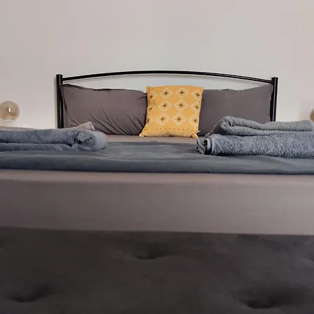 Poseidonia 50 & 70 Sqm With Sea View * Corinth